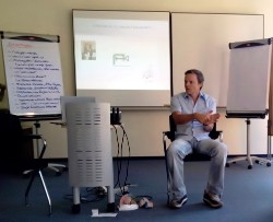 Im Seminar "Effiziente Stressbewältigung" Im Seminar "Effiziente Stressbewältigung"